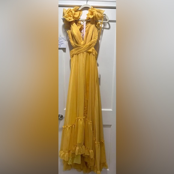 ❌SOLD❌Mac Duggal NWT 6 flutter sleeve yellow marigold gown corset back popular - Picture 4 of 8